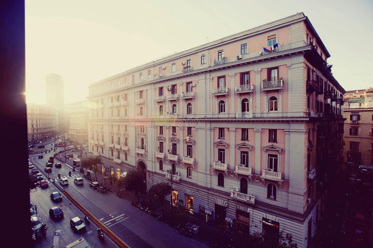 B&B Atmosfere Del Centro Storico Napels Buitenkant foto