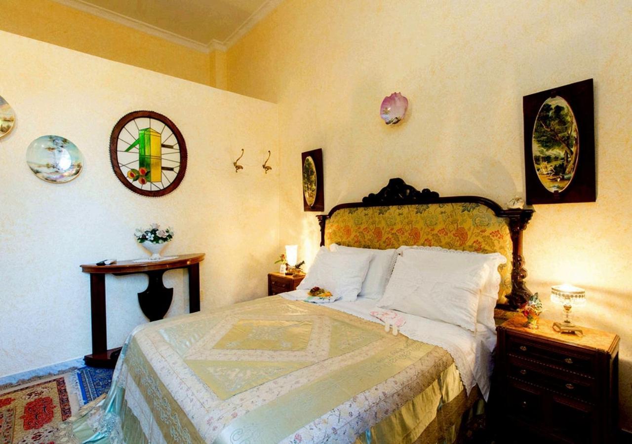 B&B Atmosfere Del Centro Storico Napels Buitenkant foto