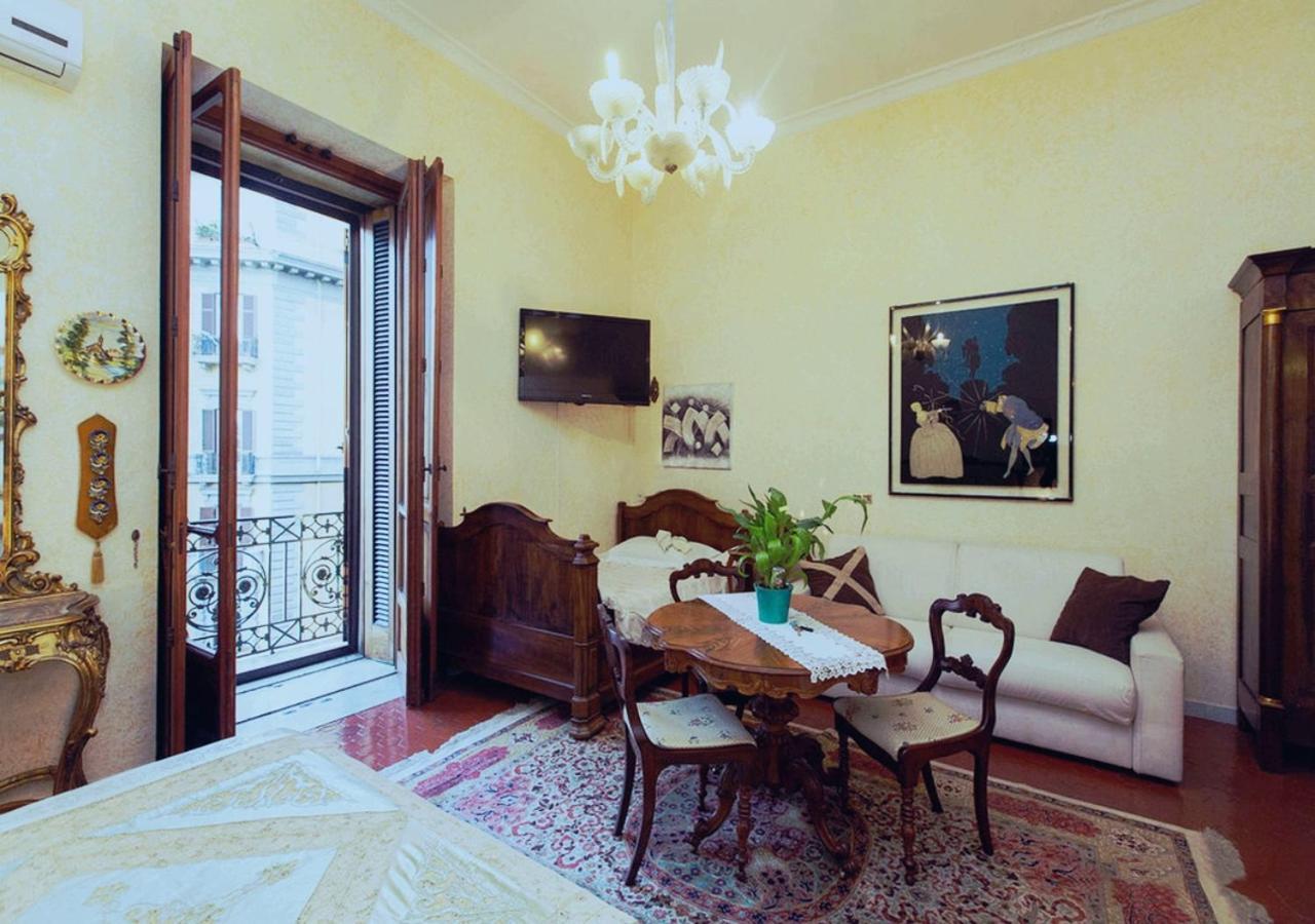 B&B Atmosfere Del Centro Storico Napels Buitenkant foto